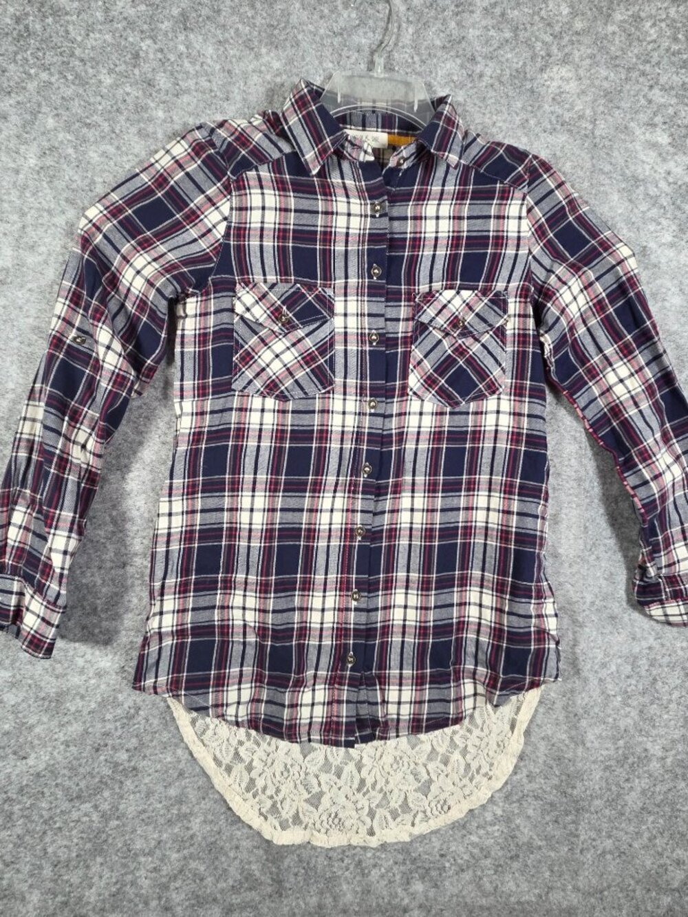 Taylor & Sage Women's Long Sleeve Button Down Shirt Plaid  with lace detail Size